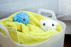 Kikkerland Puffer Fish Laundry Reusable Cute Dryer Buddies