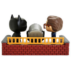 Funko POP! Batman: 80th Batman with Light Up Bat Signal #291
