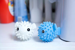 Kikkerland Puffer Fish Laundry Reusable Cute Dryer Buddies